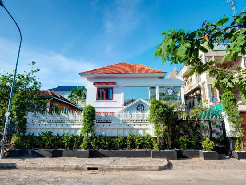 Lovely Jubbly Villa Phnom Penh Exterior foto